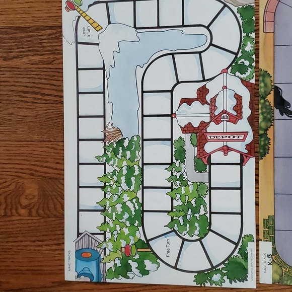 Set of 4 Laminated educational game boards by SRA McGraw-Hill - Picture 3 of 7